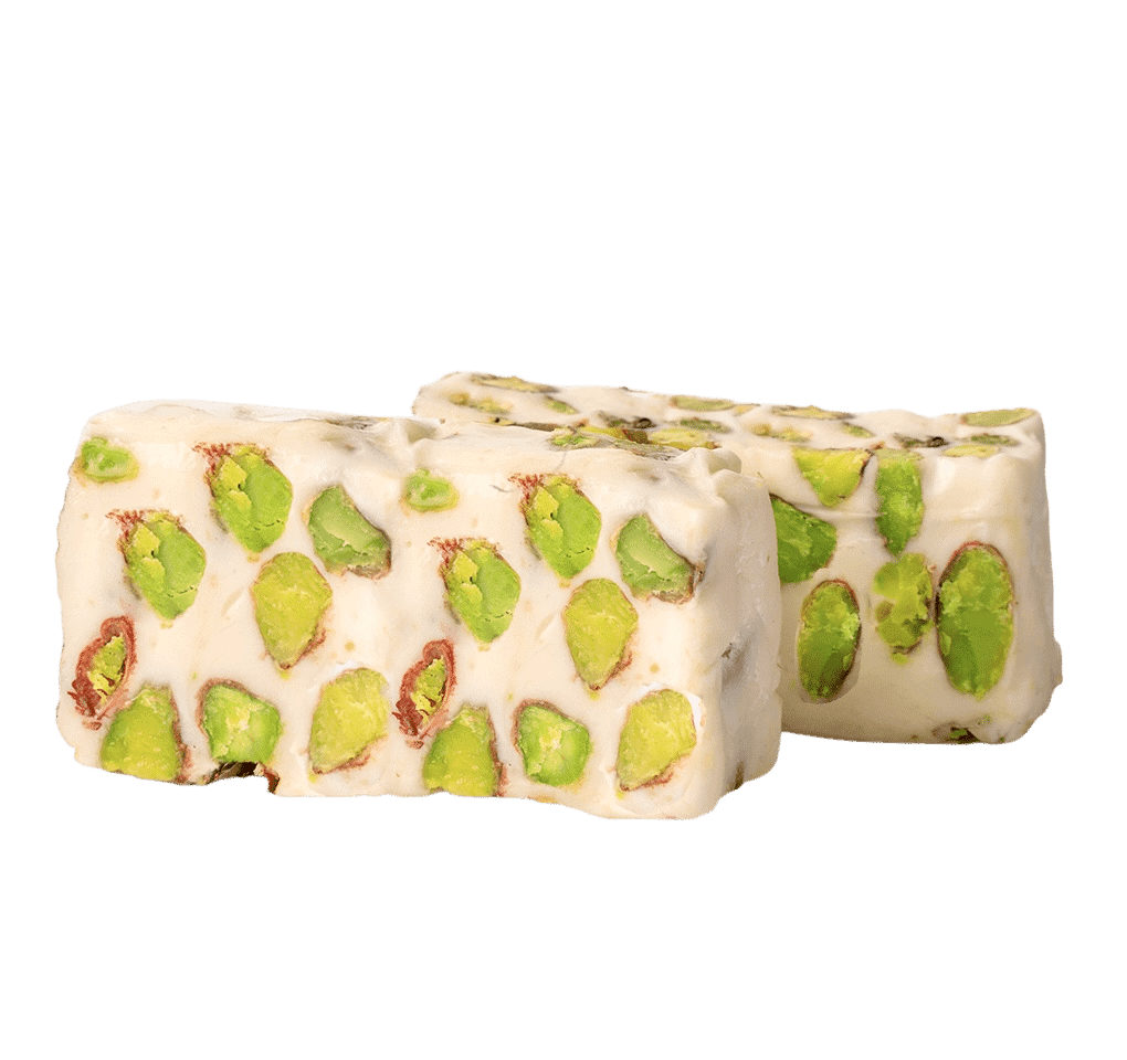 Weiße Nougat mit Pistazien – zarte orientalische Süßigkeit mit Nüssen